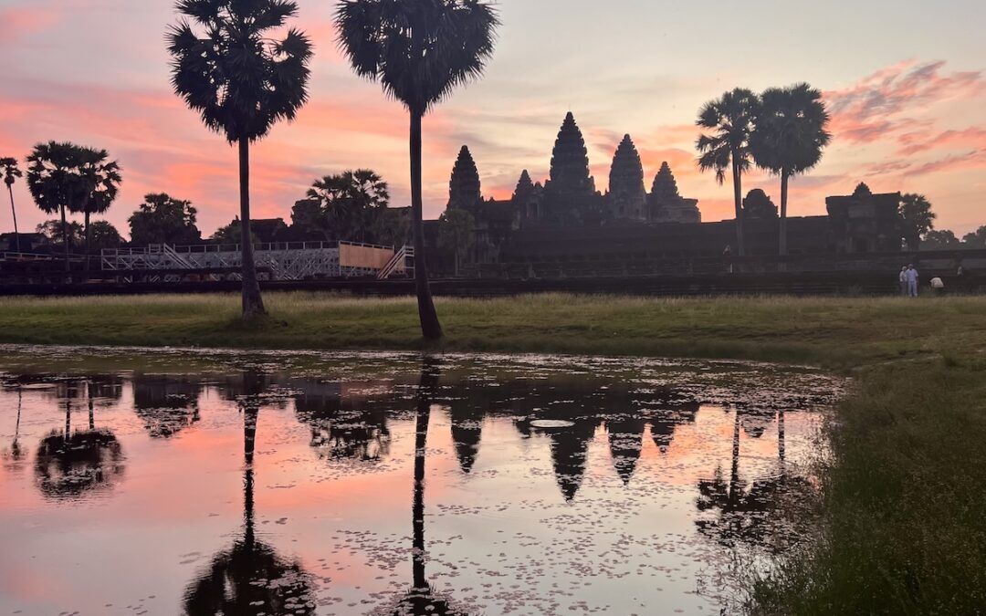 Angkor Wat Sunrise & Angkor Thom Discovery